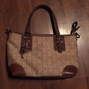 Tan neutral colored handbag/purse